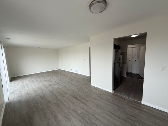 2300 N Harlem Avenue 303, Elmwood Park, IL 60707