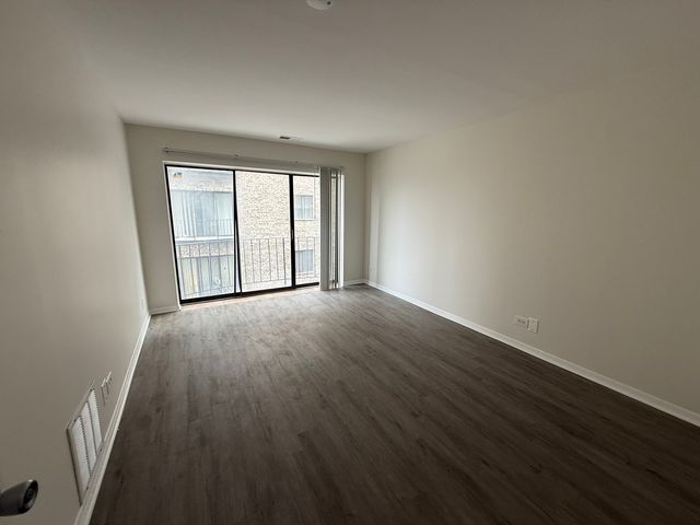 2300 N Harlem Avenue 303, Elmwood Park, IL 60707