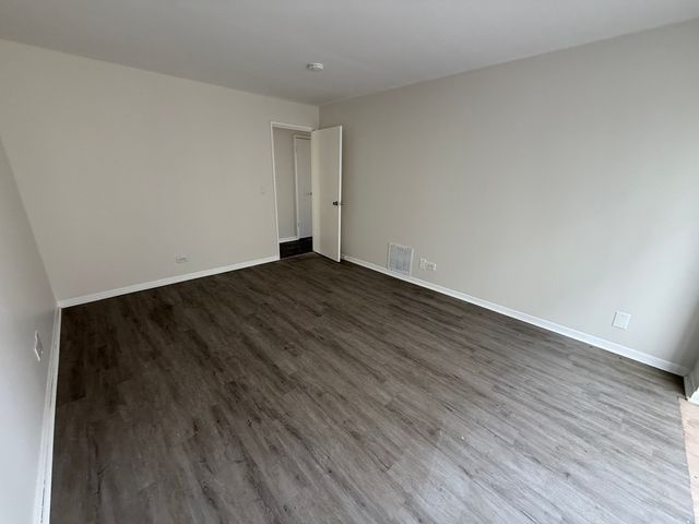 2300 N Harlem Avenue 303, Elmwood Park, IL 60707