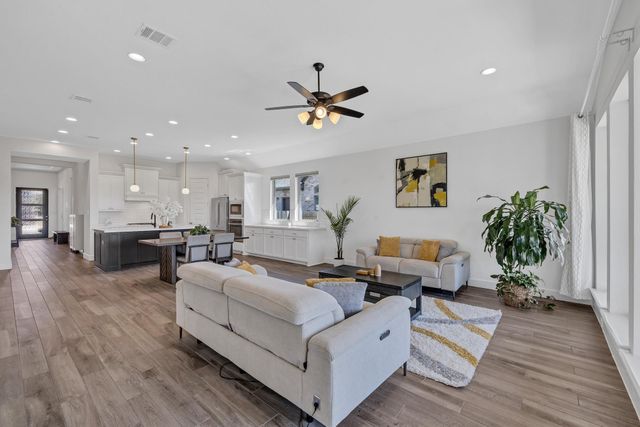 14616 Kira LN, Manor, TX 78653