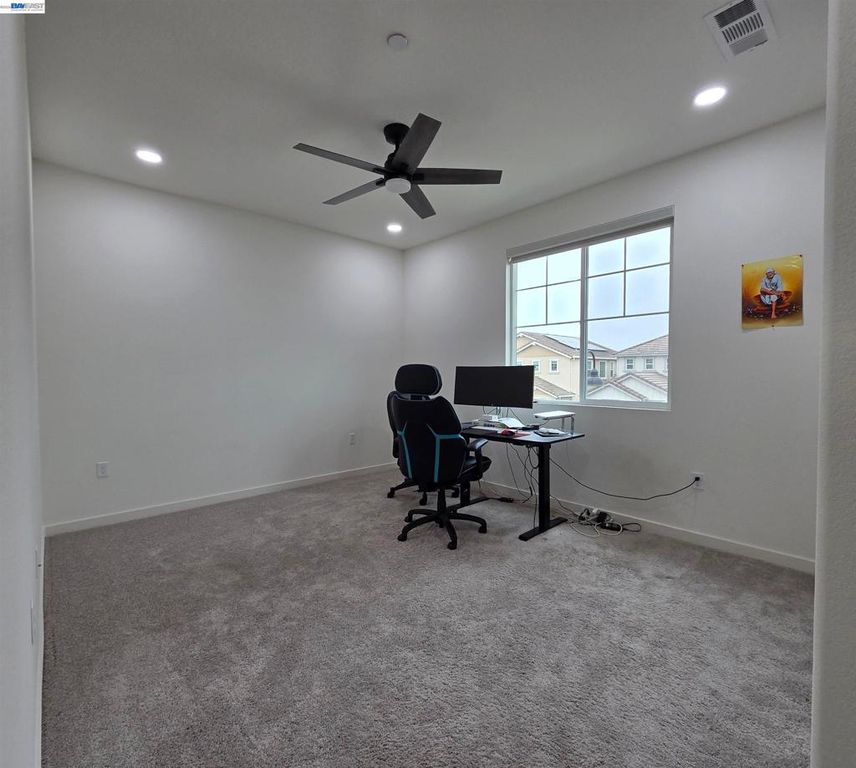 Image 16 of property listing at 5390 Shenandoah Valley Ln, Antioch, CA 94531