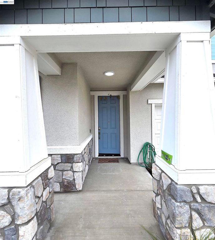 Image 37 of property listing at 5390 Shenandoah Valley Ln, Antioch, CA 94531