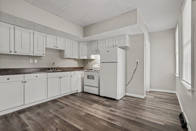 19 S YORK ST, Etters, PA 17319