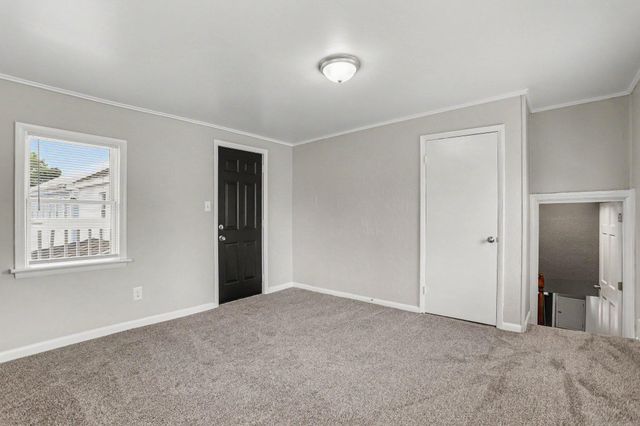 19 S YORK ST, Etters, PA 17319