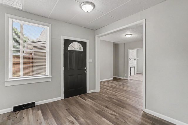 19 S YORK ST, Etters, PA 17319