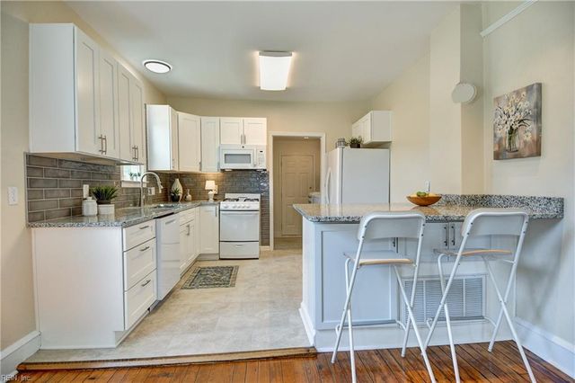 2103 Roanoke AVE, Newport News, VA 23607