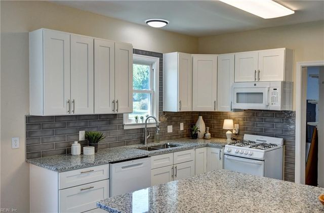 2103 Roanoke AVE, Newport News, VA 23607