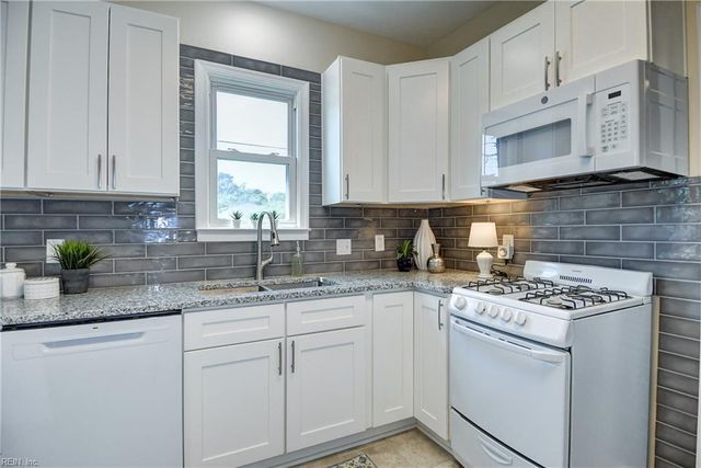 2103 Roanoke AVE, Newport News, VA 23607
