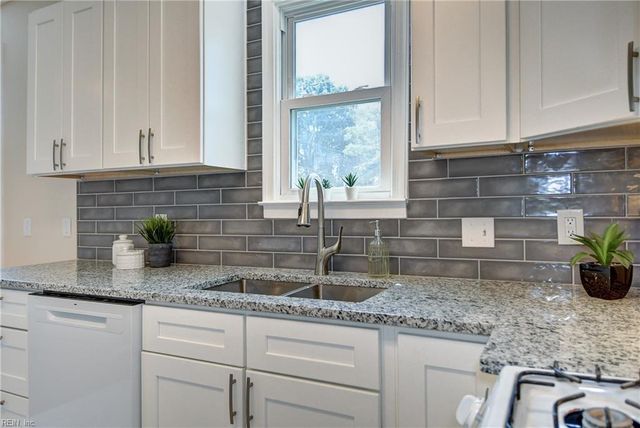 2103 Roanoke AVE, Newport News, VA 23607