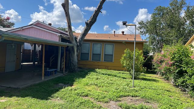 118 Carthage Ct, San Antonio, TX 78225