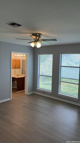 118 Carthage Ct, San Antonio, TX 78225