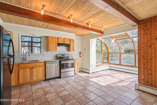25 Park Avenue, Island Heights, NJ 08732