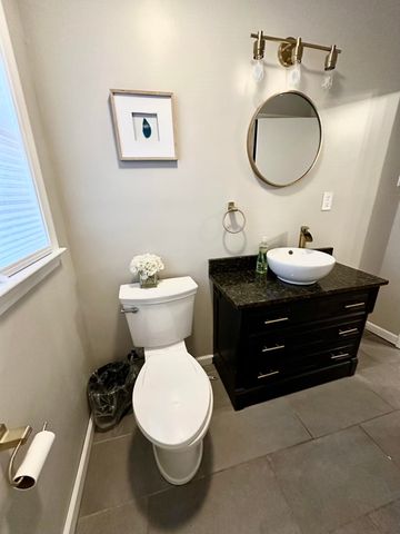 1077 S PERKINS RD, Memphis, TN 38117