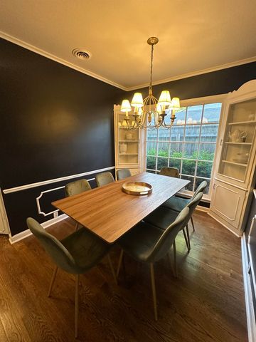 1077 S PERKINS RD, Memphis, TN 38117