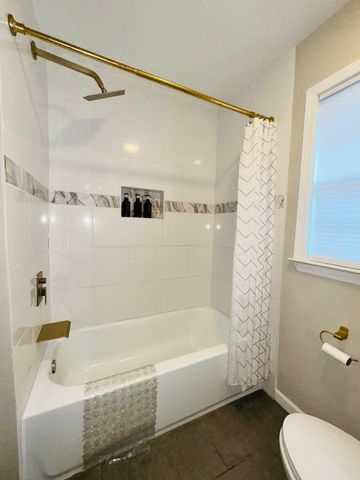 1077 S PERKINS RD, Memphis, TN 38117