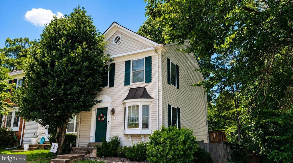 2 FAIRMONT PL, Sterling, VA 20165