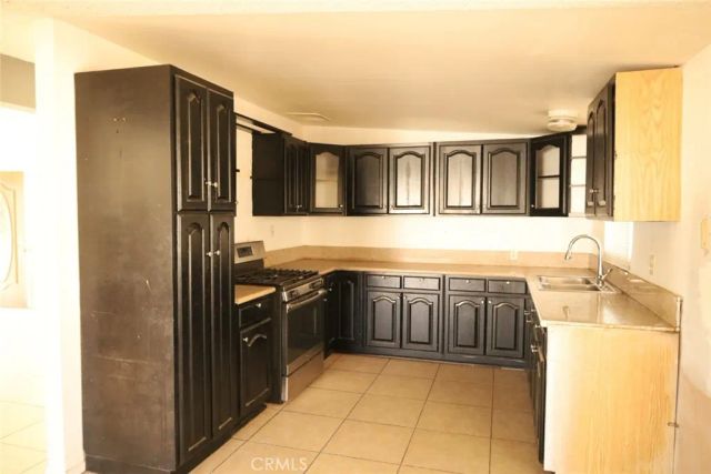 7704 Alston Avenue, Hesperia, CA 92345