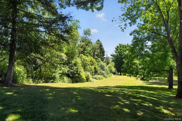 424 Laroe Road, Chester, NY 10918