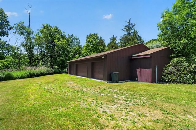 424 Laroe Road, Chester, NY 10918