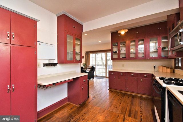 128 OAKDALE AVE, Eagleville, PA 19403