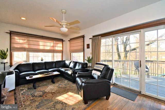 128 OAKDALE AVE, Eagleville, PA 19403