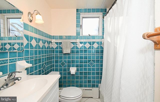 128 OAKDALE AVE, Eagleville, PA 19403