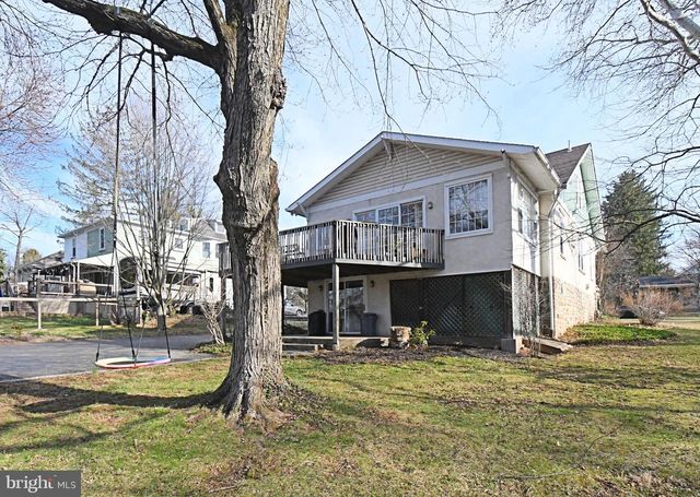 128 OAKDALE AVE, Eagleville, PA 19403