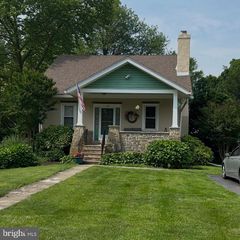 128 OAKDALE AVE, Eagleville, PA 19403
