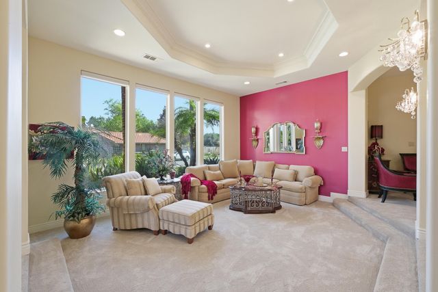 2135 SE Cottonwood Circle, Visalia, CA 93277