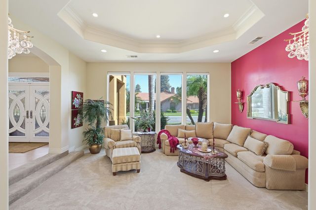 2135 SE Cottonwood Circle, Visalia, CA 93277