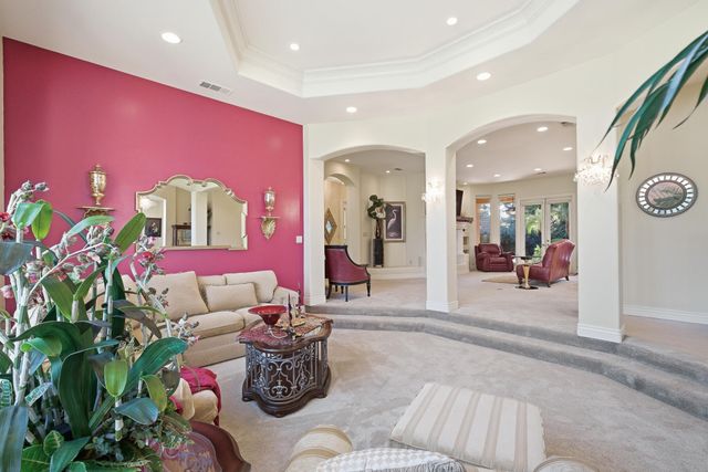 2135 SE Cottonwood Circle, Visalia, CA 93277