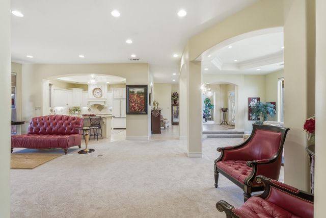 2135 SE Cottonwood Circle, Visalia, CA 93277