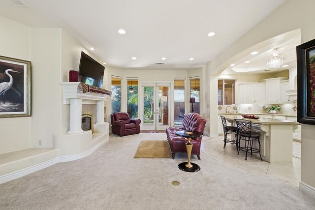 2135 SE Cottonwood Circle, Visalia, CA 93277