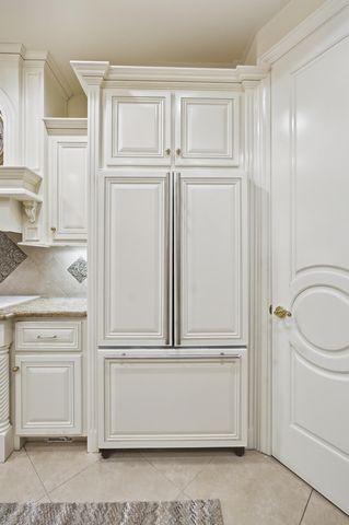 2135 SE Cottonwood Circle, Visalia, CA 93277