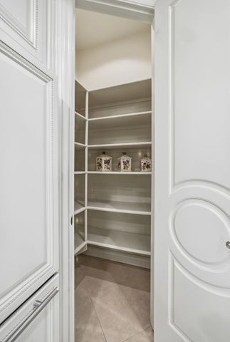 2135 SE Cottonwood Circle, Visalia, CA 93277