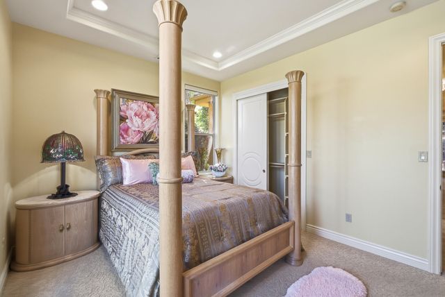 2135 SE Cottonwood Circle, Visalia, CA 93277