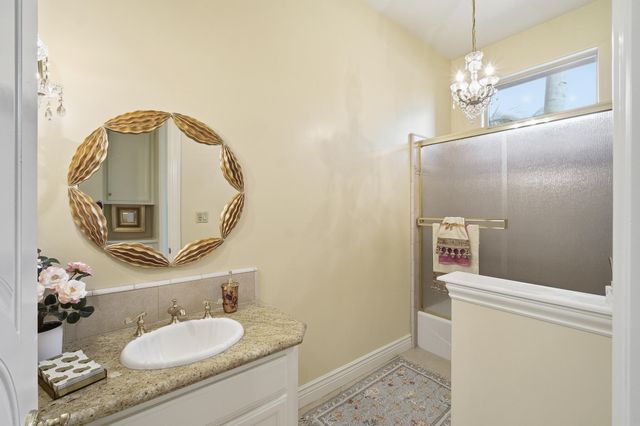 2135 SE Cottonwood Circle, Visalia, CA 93277