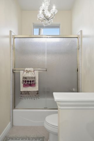 2135 SE Cottonwood Circle, Visalia, CA 93277