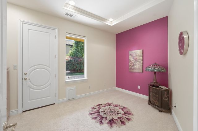 2135 SE Cottonwood Circle, Visalia, CA 93277