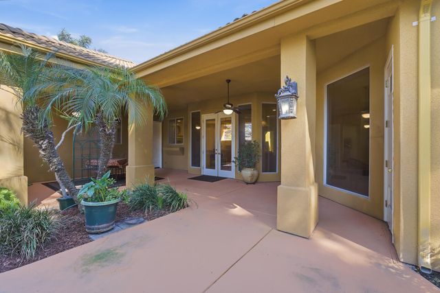 2135 SE Cottonwood Circle, Visalia, CA 93277