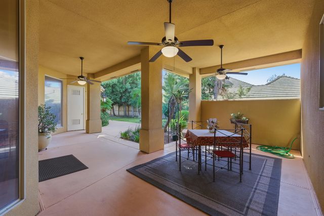 2135 SE Cottonwood Circle, Visalia, CA 93277