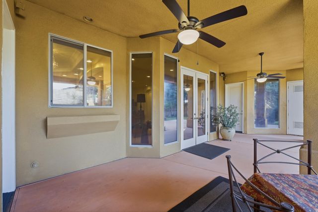 2135 SE Cottonwood Circle, Visalia, CA 93277