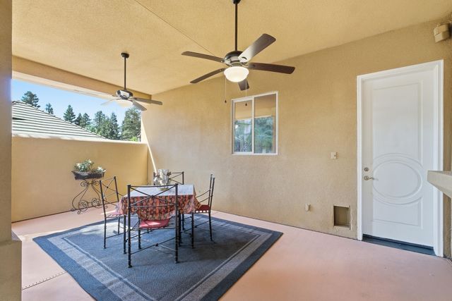 2135 SE Cottonwood Circle, Visalia, CA 93277