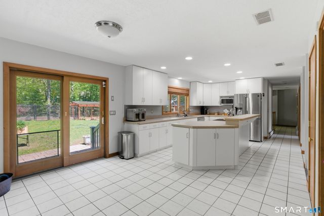13 Copper Knoll Lane, Cromwell, CT 06416