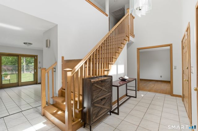 13 Copper Knoll Lane, Cromwell, CT 06416
