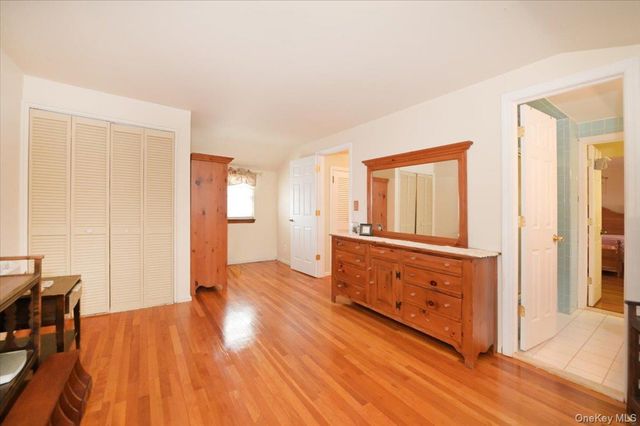 20 Willow Drive, Massapequa Park, NY 11762