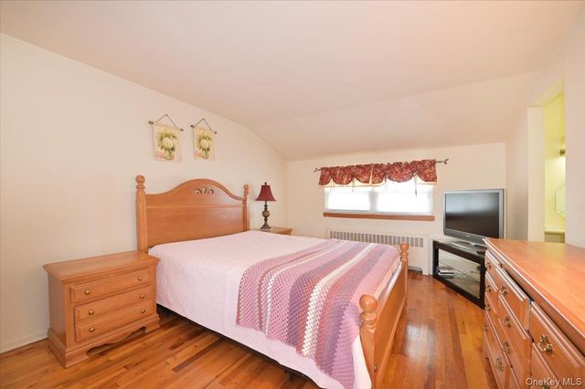 20 Willow Drive, Massapequa Park, NY 11762