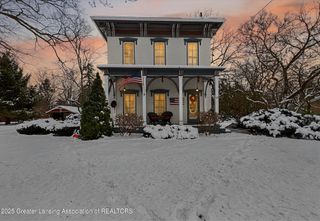 812 N Clinton Street, Grand Ledge, MI 48837