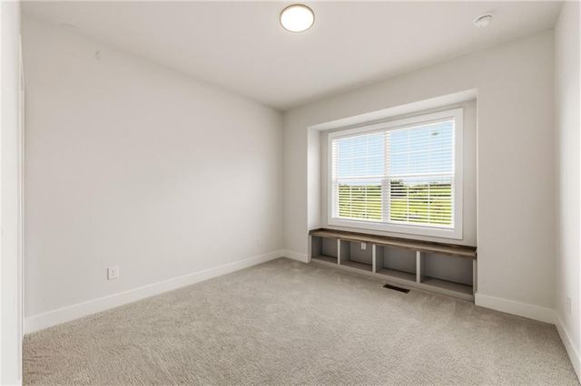 2226 SW Heartland Court, Lee's Summit, MO 64082