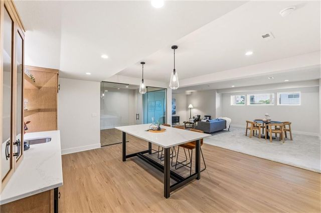 2226 SW Heartland Court, Lee's Summit, MO 64082